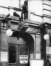 Façade du Théâtre Déjazet vers 1920